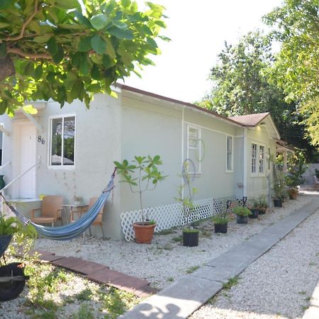 Quiet & Centrally Located House - Private Parking, Laundry And Storage For Luggage Miami Eksteriør bilde