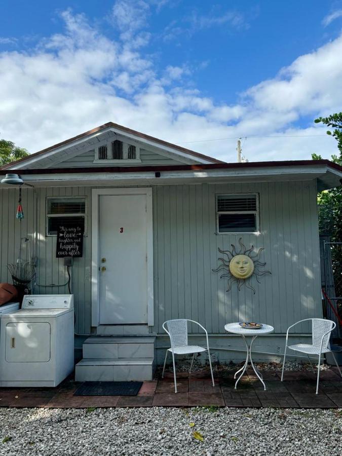 Quiet & Centrally Located House - Private Parking, Laundry And Storage For Luggage Miami Eksteriør bilde