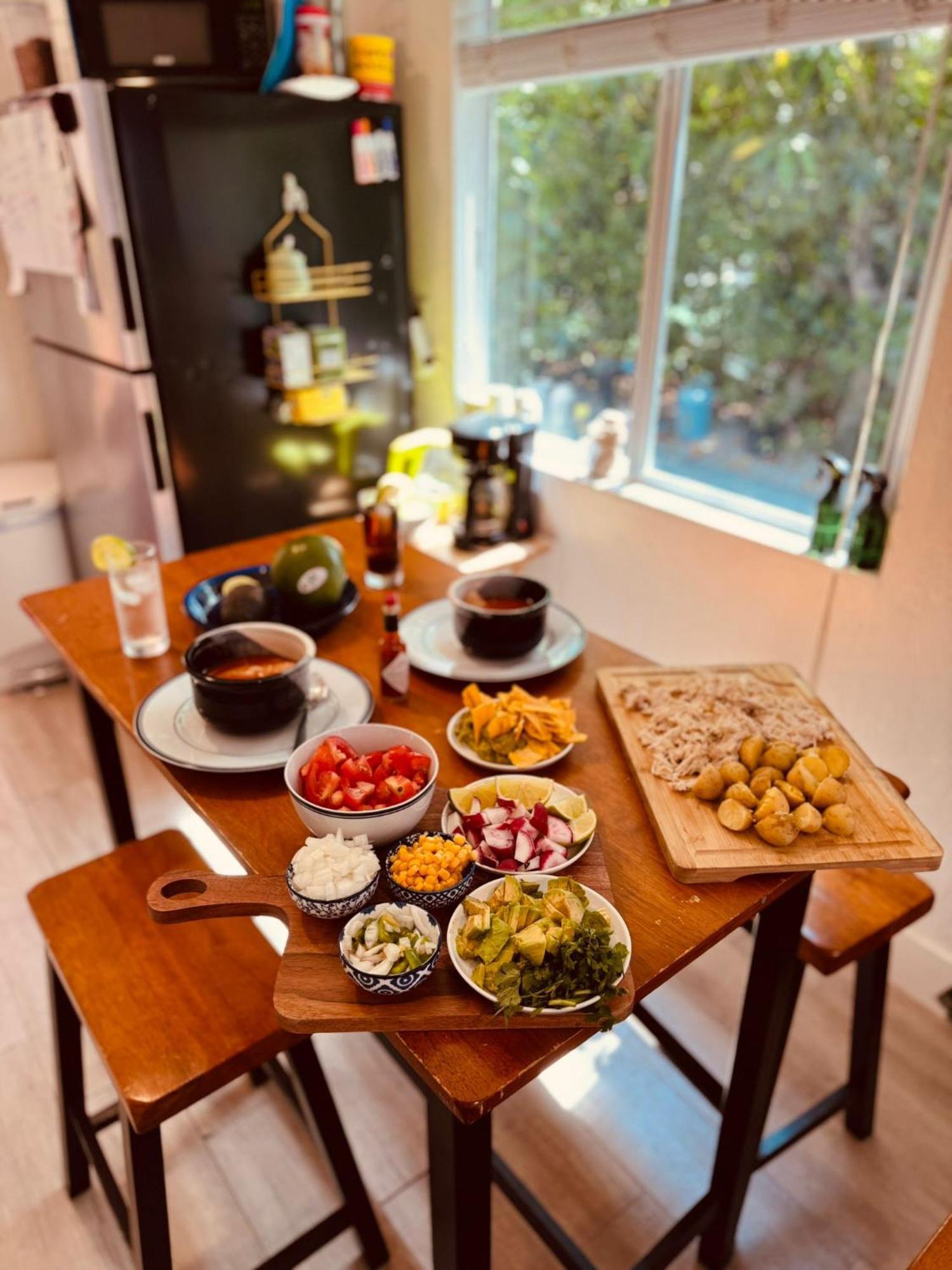 Quiet & Centrally Located House - Private Parking, Laundry And Storage For Luggage Miami Eksteriør bilde