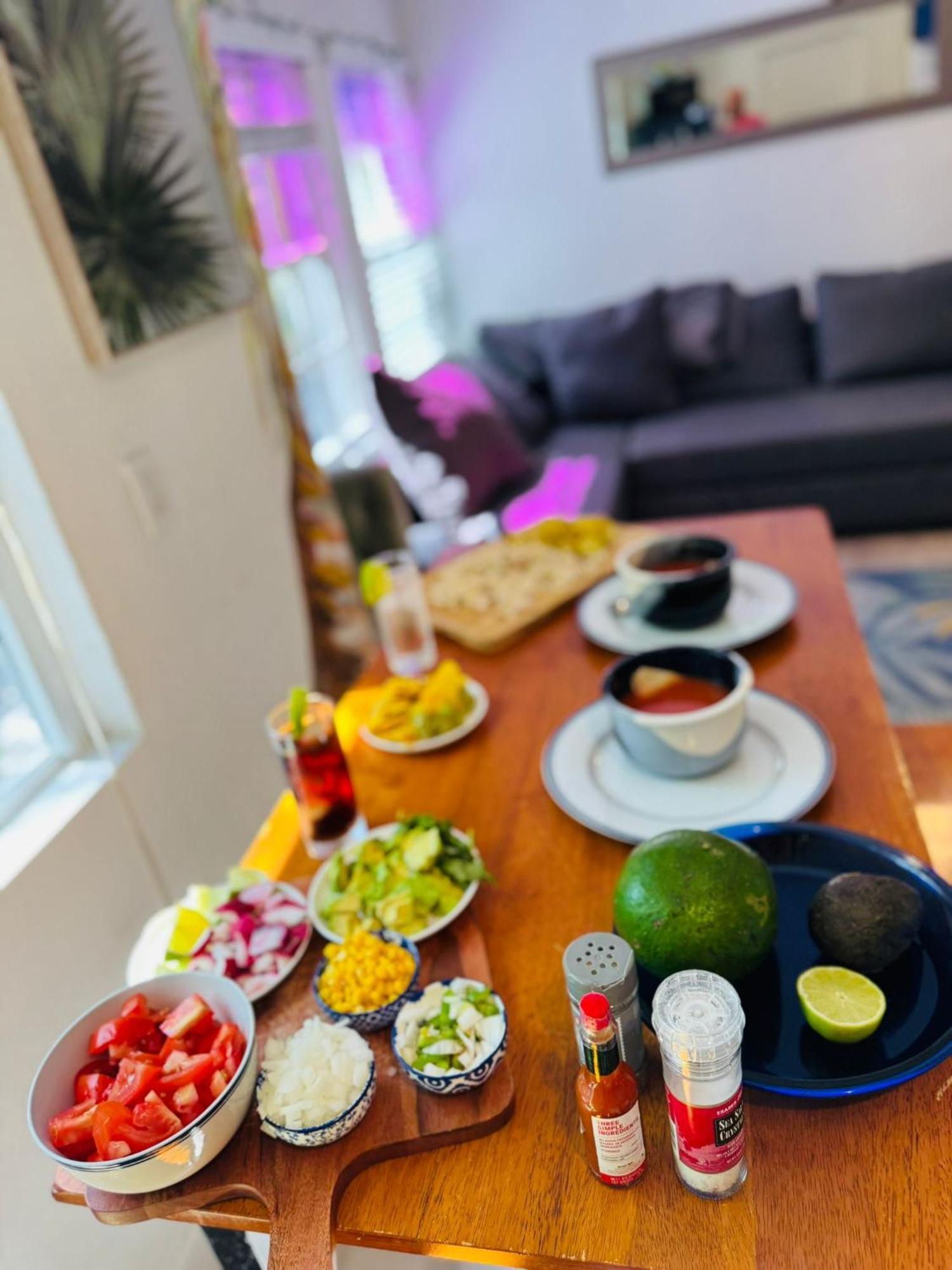 Quiet & Centrally Located House - Private Parking, Laundry And Storage For Luggage Miami Eksteriør bilde